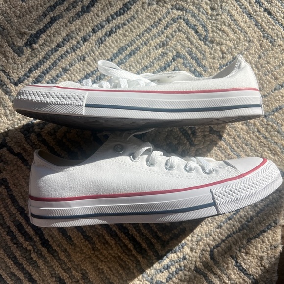 NWOT Unisex white Converse All Star Chuck Taylor sz 39 - Picture 6 of 8